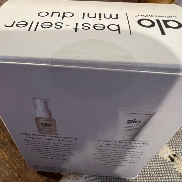 ALO Yoga Best-Seller Mini Duo - Glow System, NIB, unopened. - Picture 5 of 5